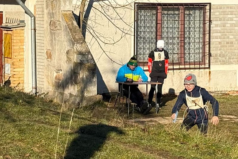 Kralovice_22112025_03.jpg - 1. závod poháru Plzeňského kraje - Kralovice, staré koupaliště (22. 11. 2025)