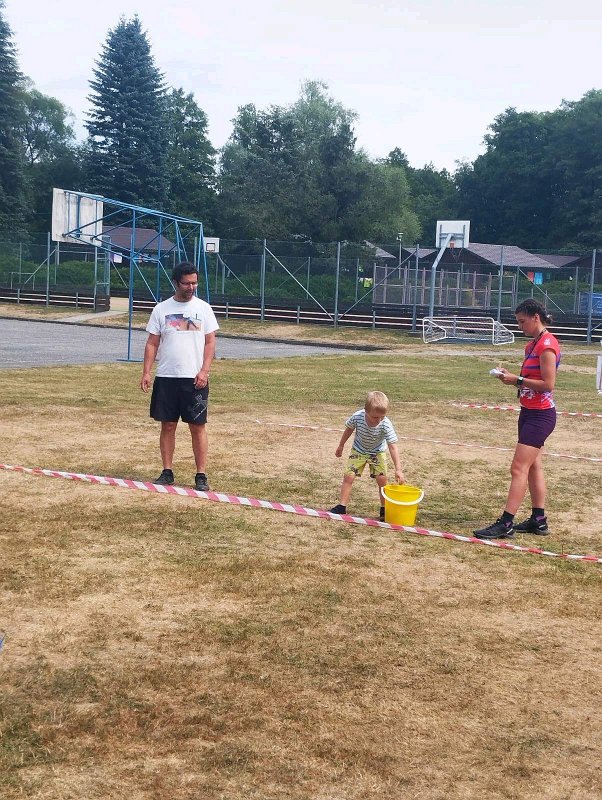 Letni_kurz_UK_14072026_04.jpg - V rámci programu Základního letního kurzu Univerzity Karlovy se v areálu v Poříčí a jeho okolí podél řeky Otavy uskutečnil třetí ročník Turistického závodu (14. 7. 2026).